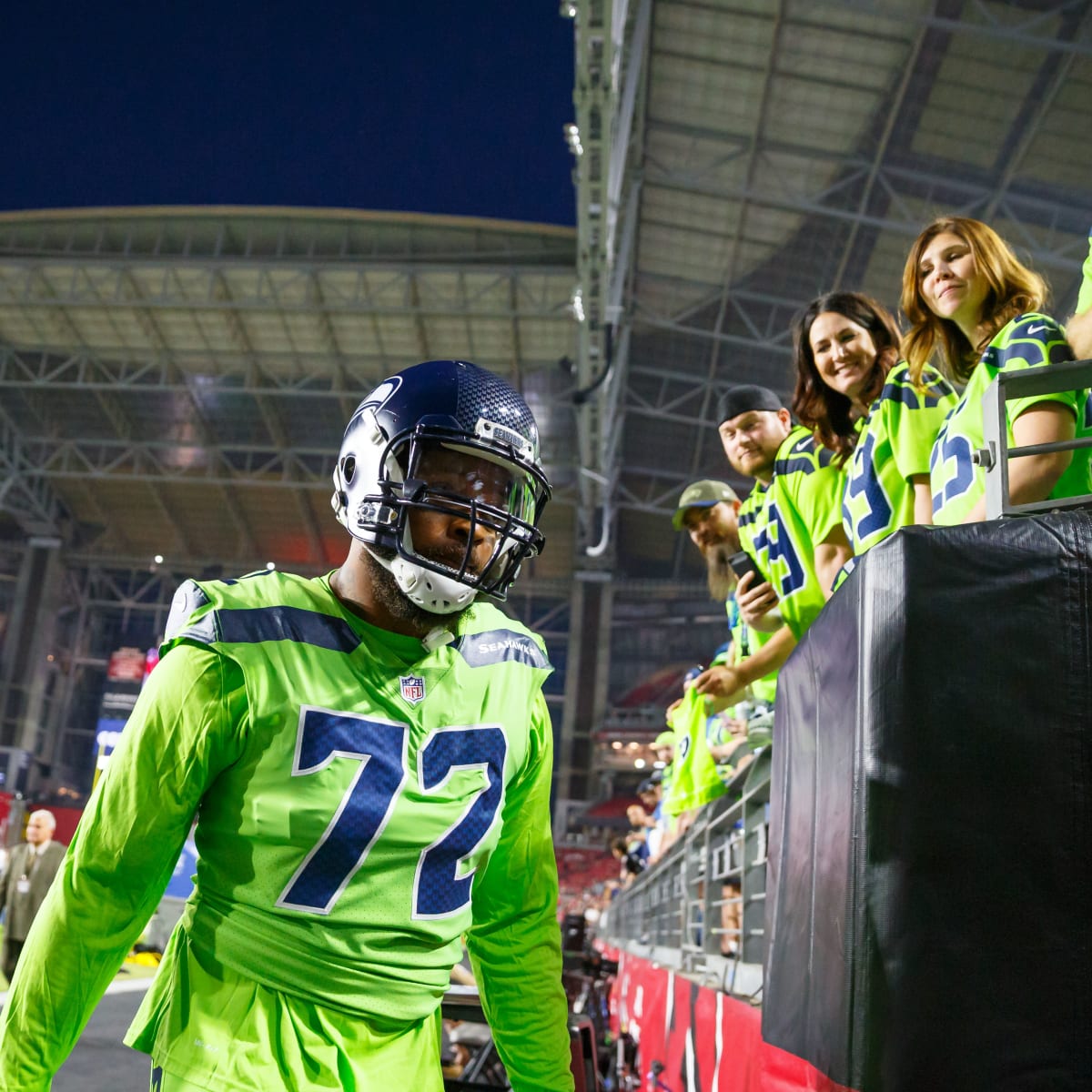 Former Seattle Seahawks star Michael Bennett announces retirement