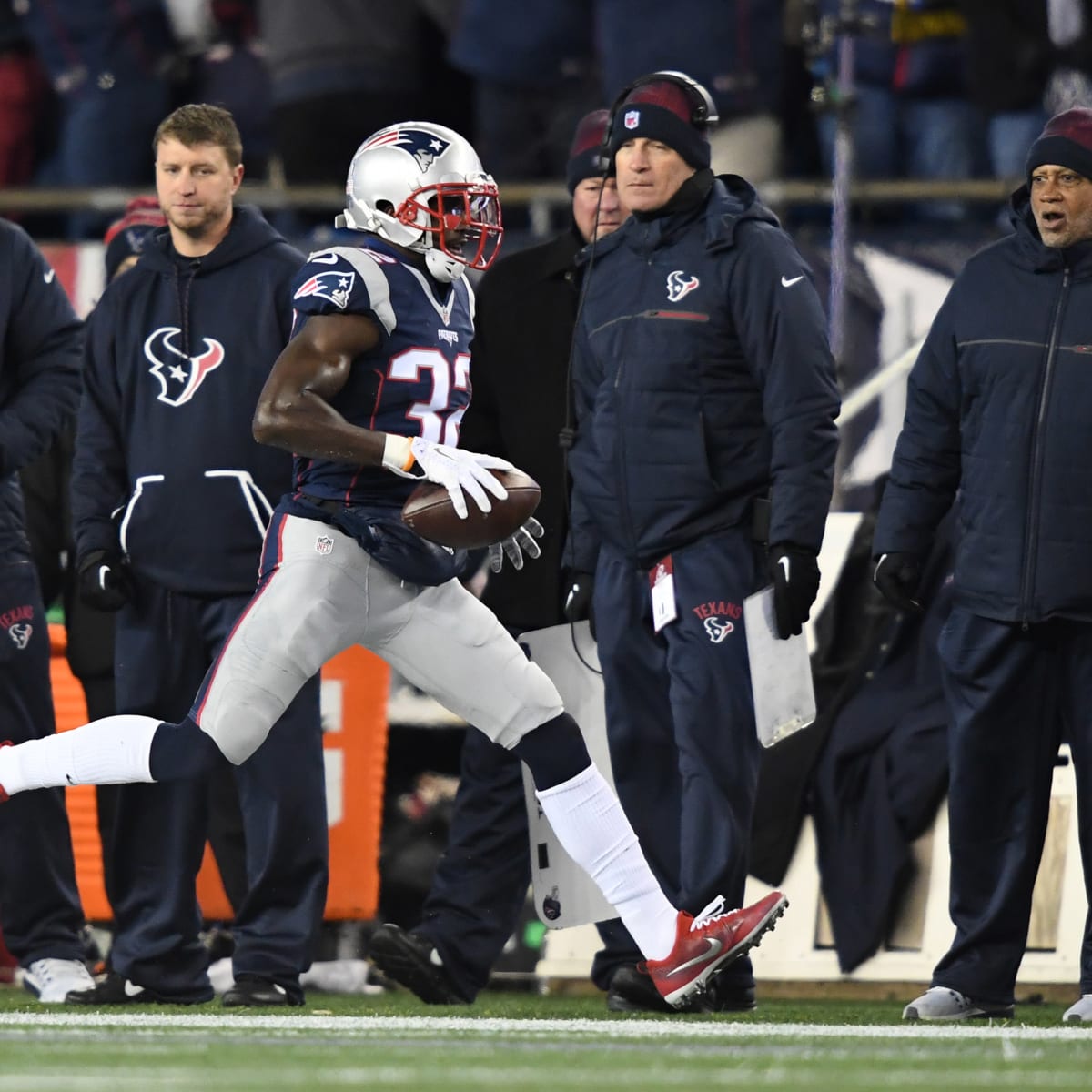 Several Patriots Rank in PFF's Top 100 Free Agents in 2021 - Sports  Illustrated New England Patriots News, Analysis and More