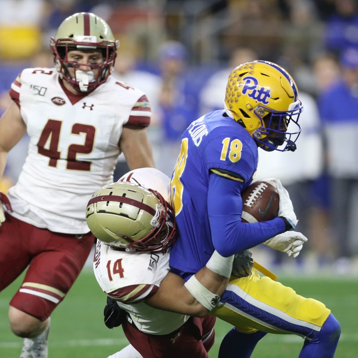 Bennett High School graduate Isaiah McDuffie playing linebacker