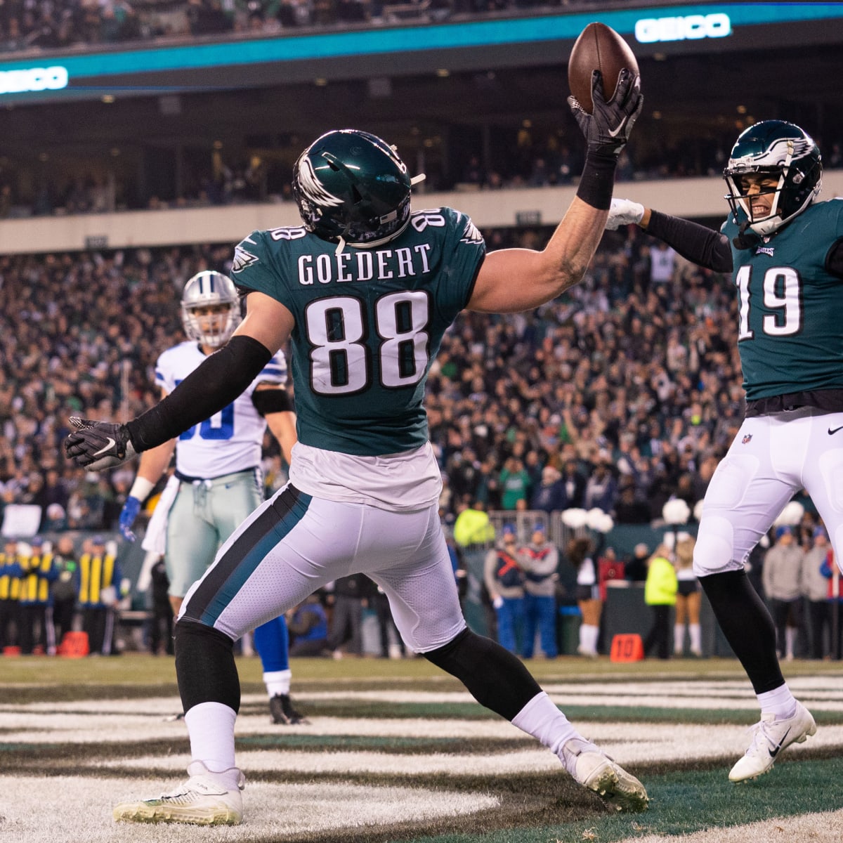 Philadelphia Eagles TE Dallas Goedert Nowhere to Be Found in Win vs. New  England Patriots - Sports Illustrated Philadelphia Eagles News, Analysis  and More