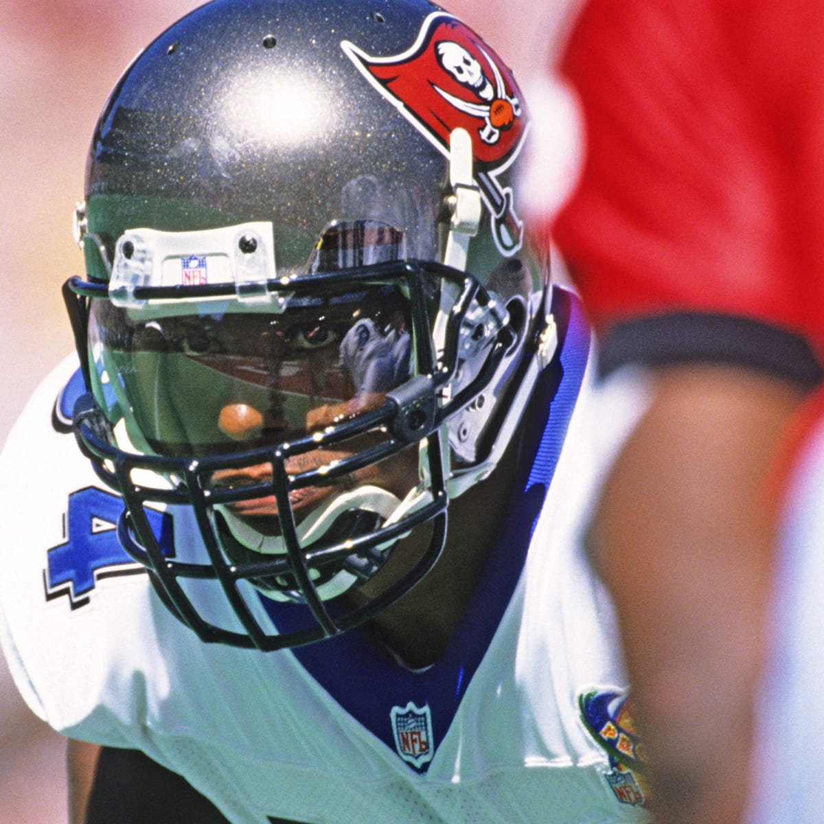 Buc of the Day: LB Hardy Nickerson - Tampa Bay Buccaneers