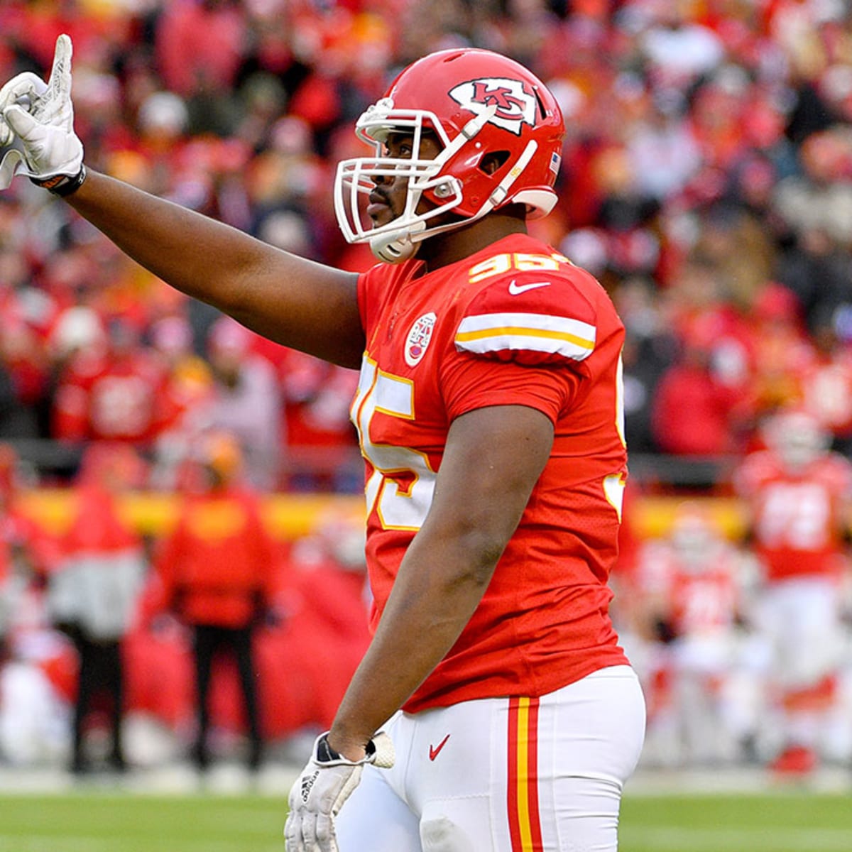 Chris Jones franchise tagged by Kansas City Chiefs - Sports