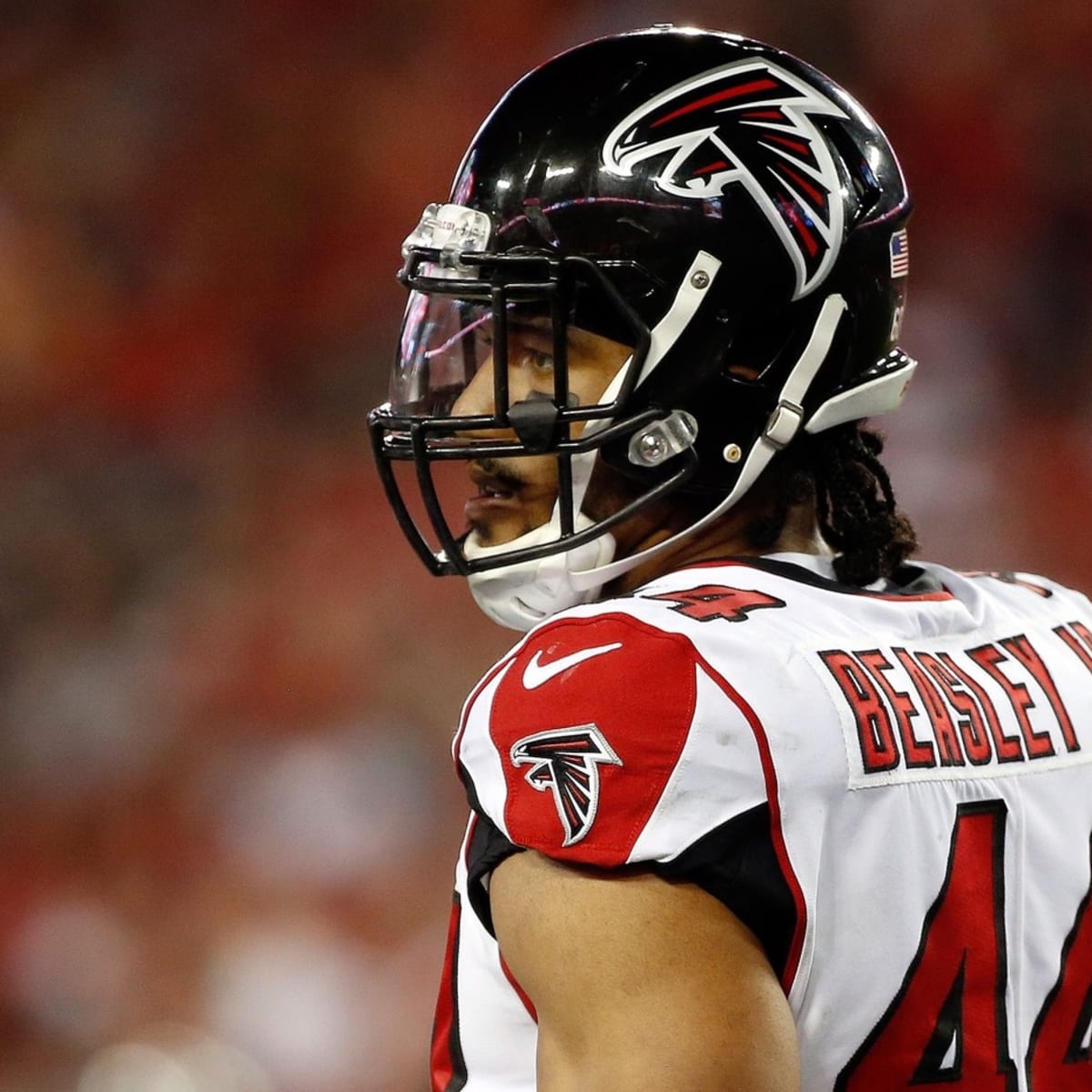 NFL - Tennessee Titans signing pass-rusher Vic Beasley to