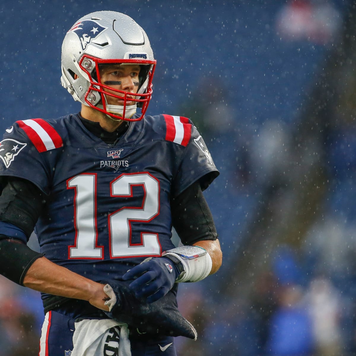 Tom Brady makes Tampa Bay Buccaneers signing official on Instagram:  'Excited, humble and hungry' 