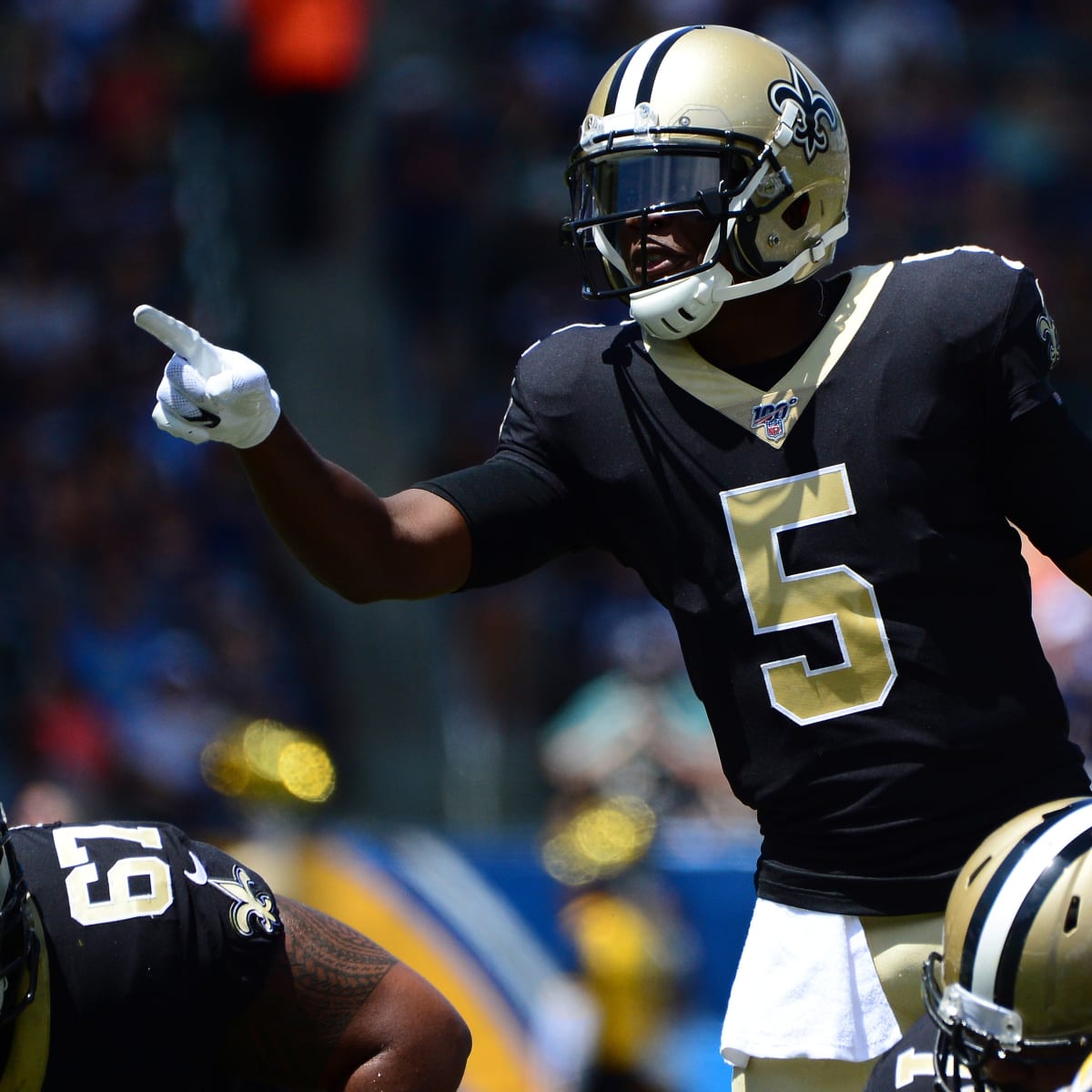 Panthers officially sign quarterback Teddy Bridgewater