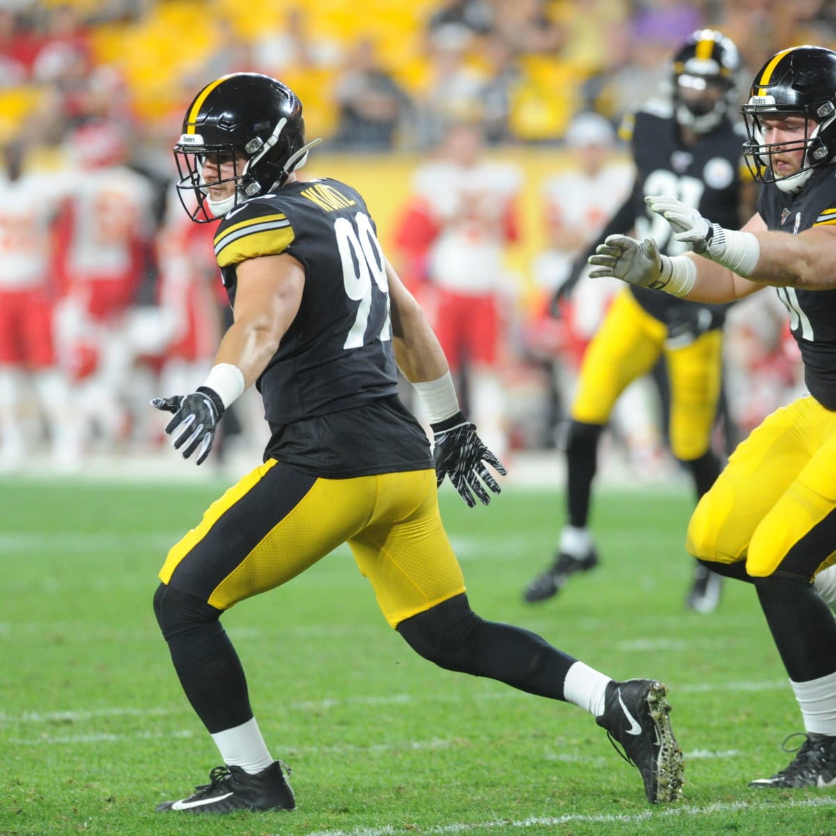 Steelers LS Christian Kuntz brings pickleball to youth