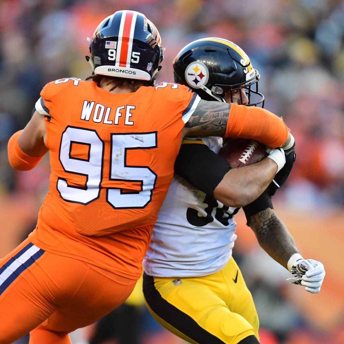 Derek Wolfe Eyes Long-Term Stay With Ravens