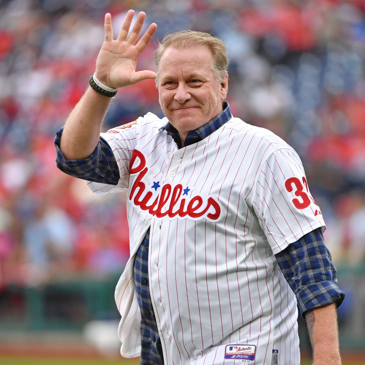 Curt Schilling tweets ghastly photo of his 'Bloody Sock' ankle
