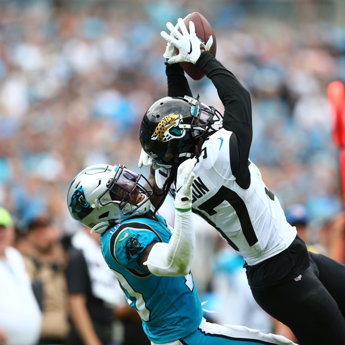 Jacksonville Jaguars tight end Sammis Reyes practices during the NFL  football team's OTA offseason workouts in Jacksonville, Fla., Monday, May  22, 2023. (AP Photo/Gary McCullough Stock Photo - Alamy