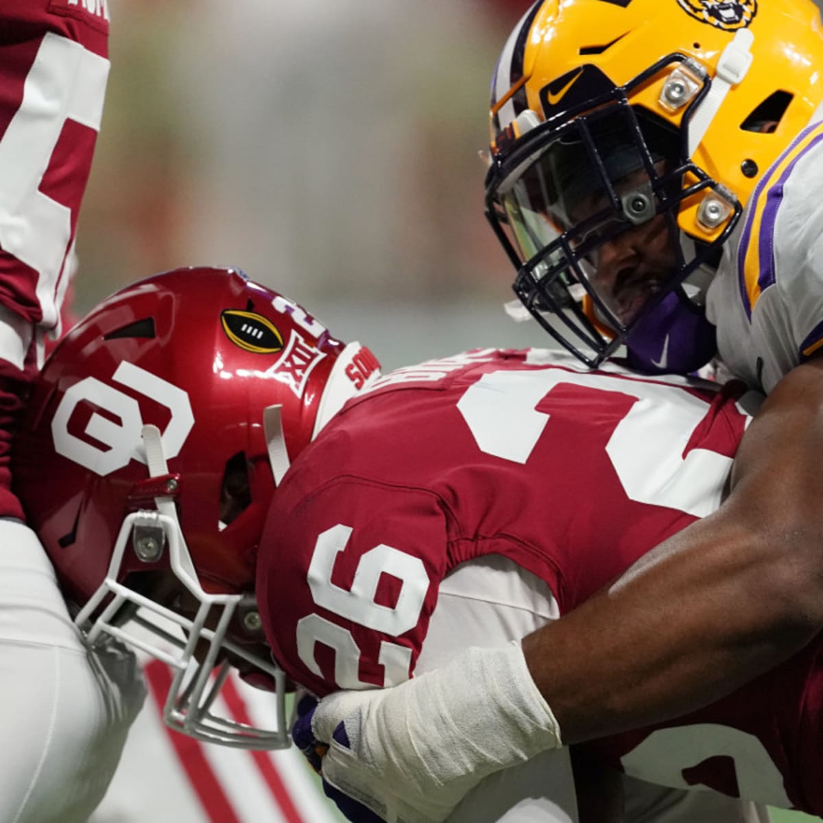 LSU Tigers K'Lavon Chaisson Draft Profile: Speed kills off the edge, and K'Lavon  Chaisson brings it