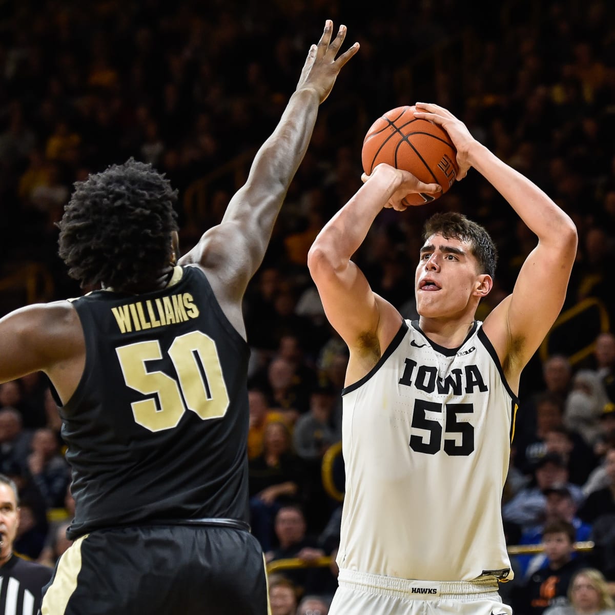 Iowa's Luka Garza can't go full-tilt at NBA Draft Combine because of injury