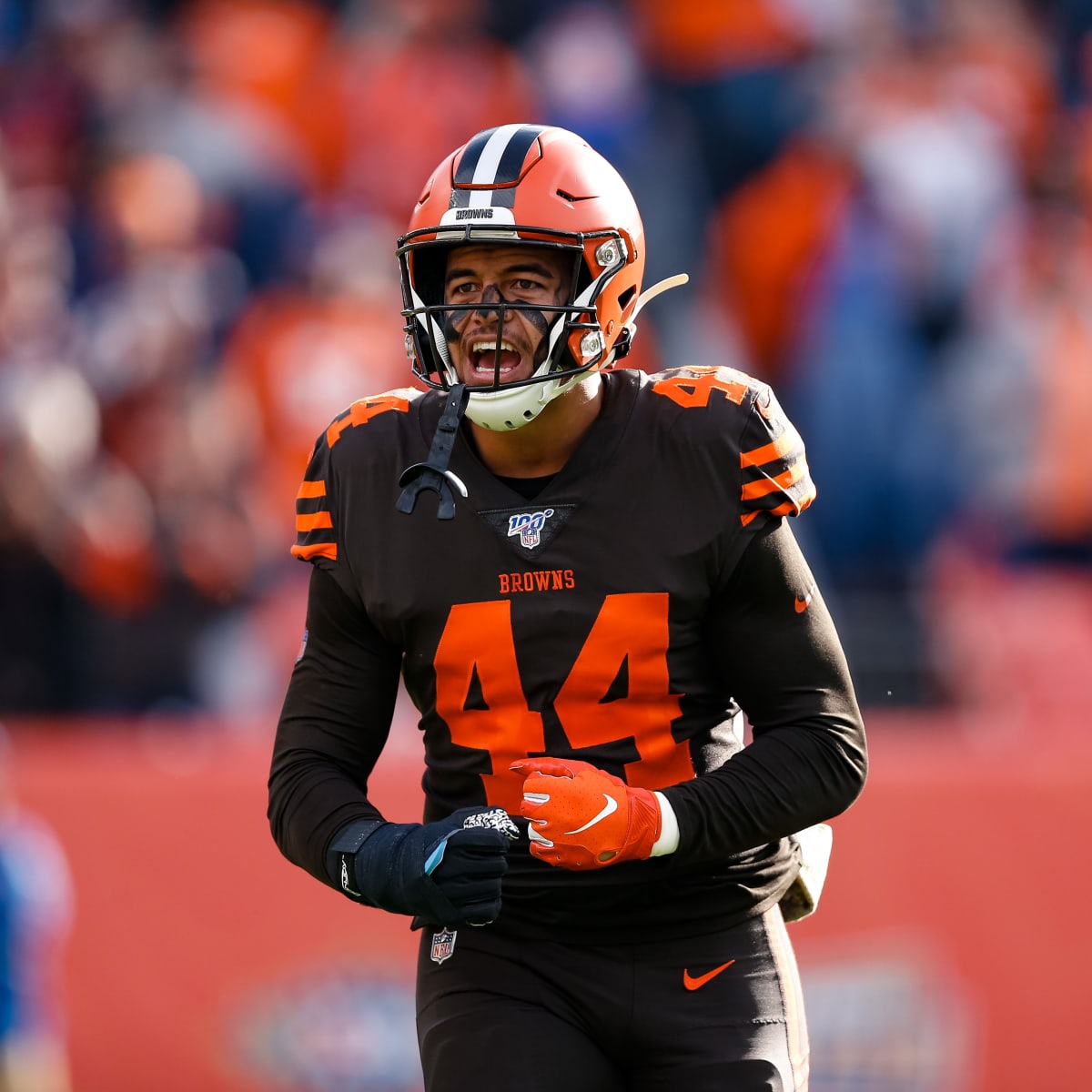 Browns Injury Alert: LB Sione Takitaki exits on cart vs. Texans