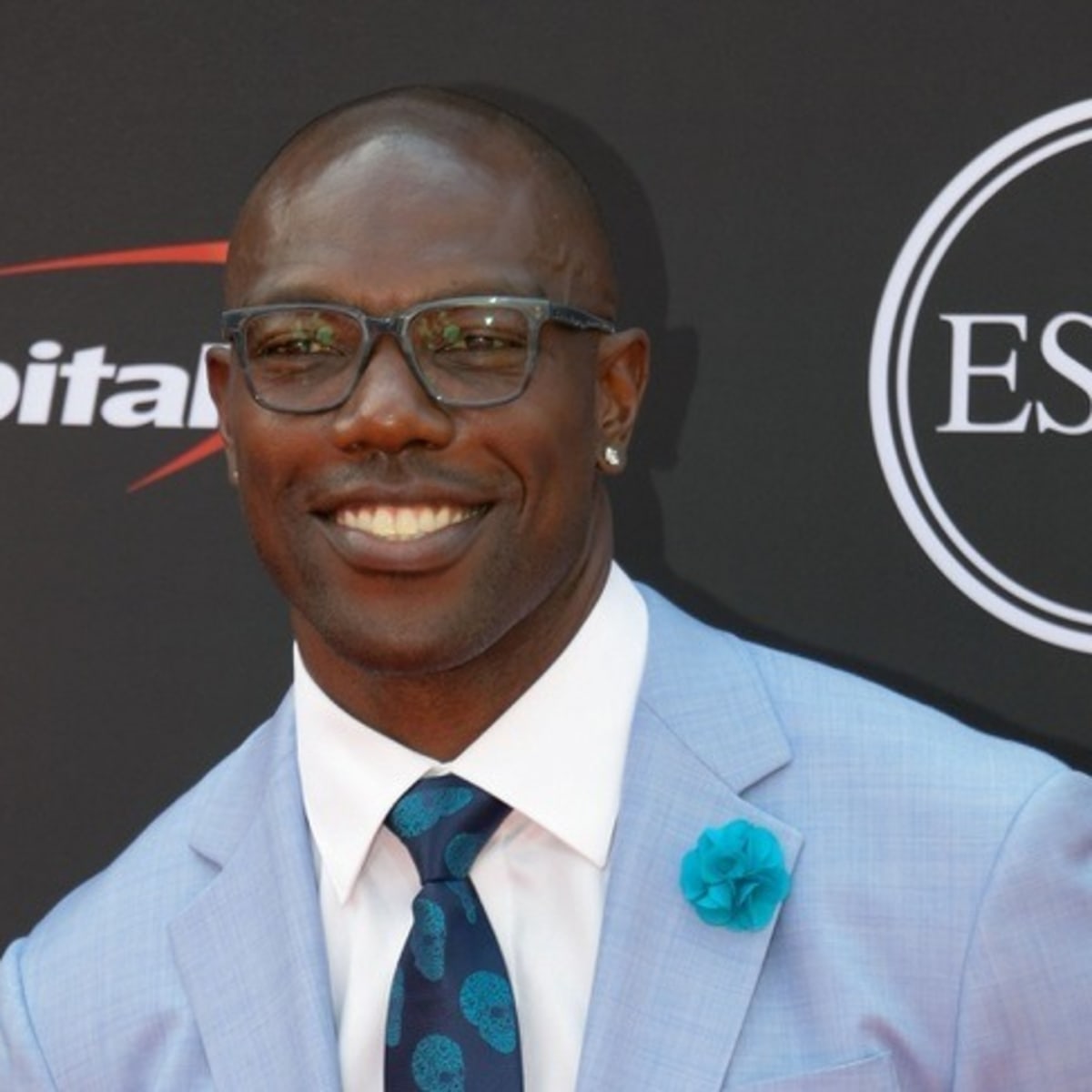 Terrell Owens placed on negotiation list by CFL's Eskimos 