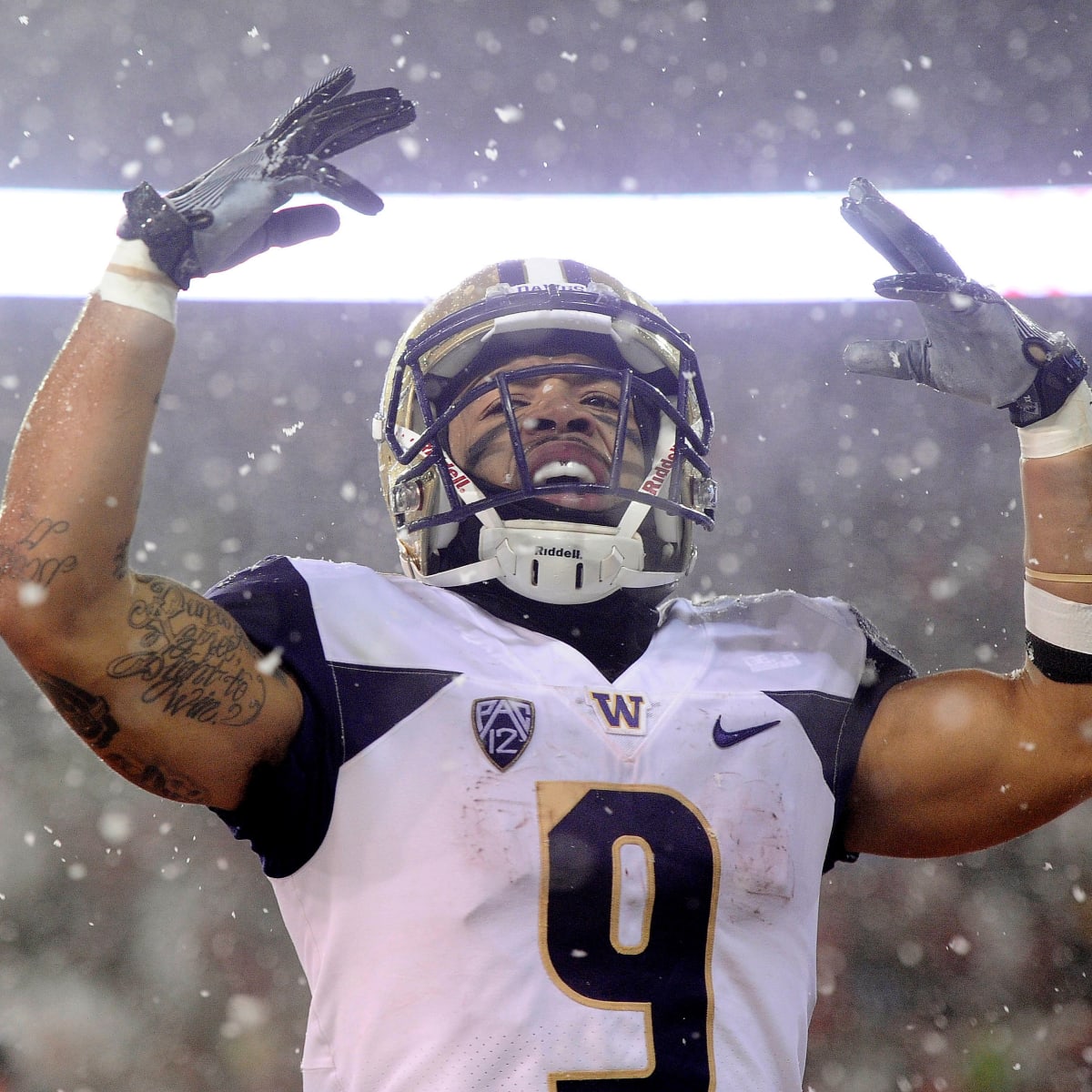 Washington RB Myles Gaskin breaks 1,000 yard mark for Pac-12 record fourth  time - Visit NFL Draft on Sports Illustrated, the latest news coverage,  with rankings for NFL Draft prospects, College Football,