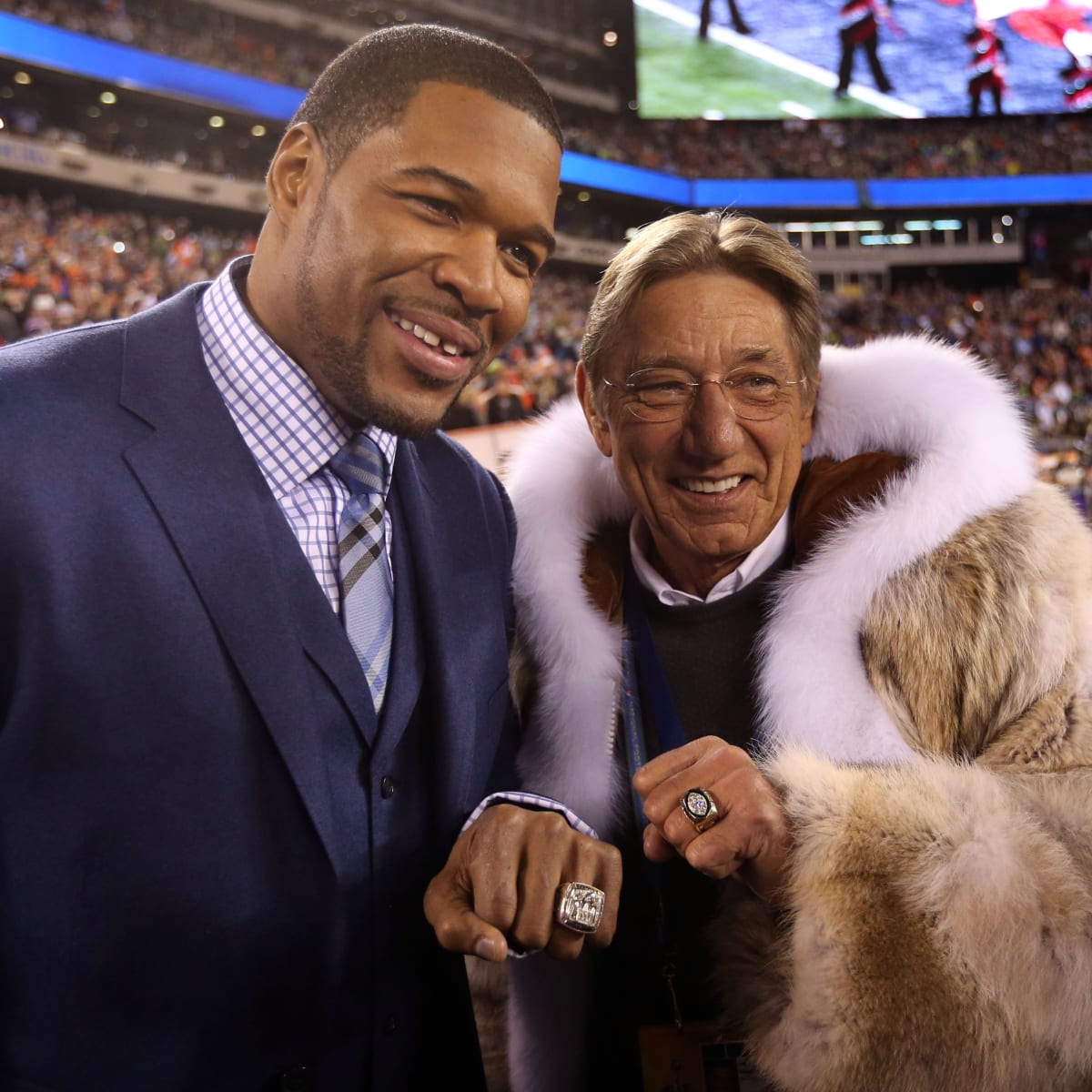 Joe Namath's fur coat is Super Bowl winner on Twitter