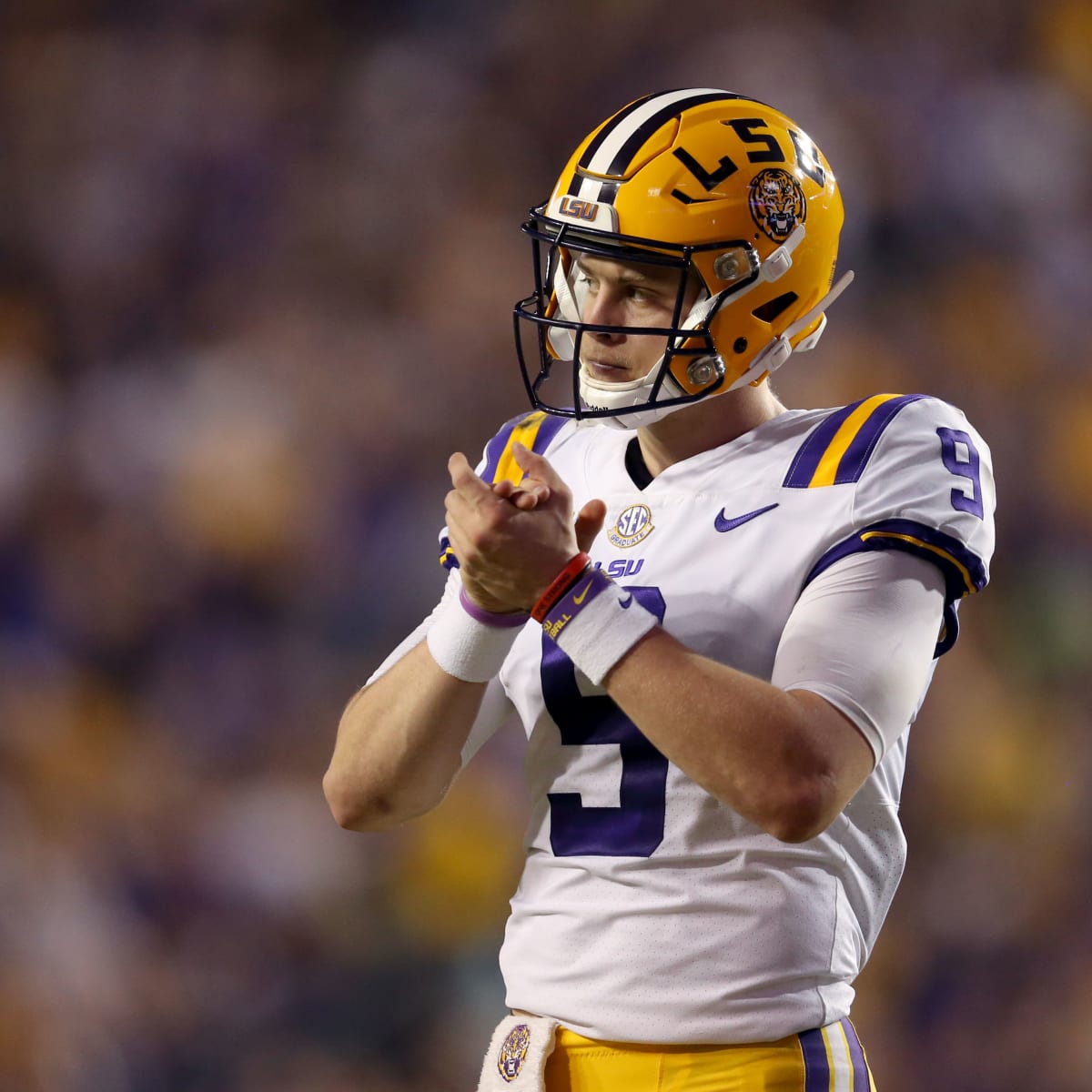 LSU's Joe Burrow Counselor At Manning Passing Academy