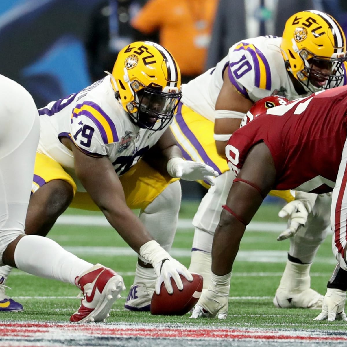 Junior Center and Locker Room Leader Lloyd Cushenberry Declares