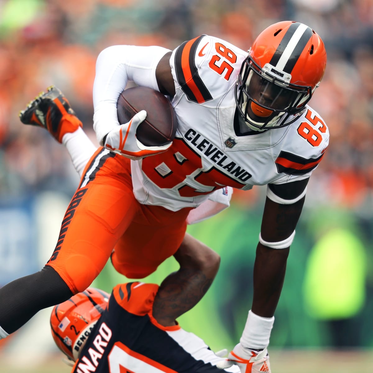 Browns TE David Njoku Sends Strong Message to Ravens