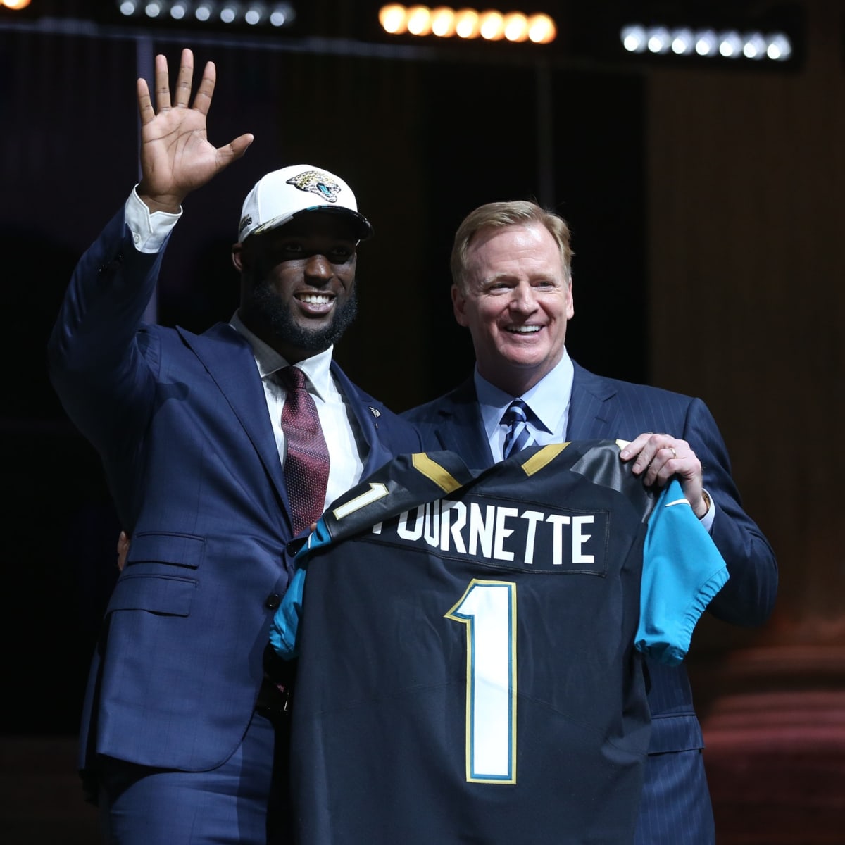 Jaguars reportedly were willing to offer Leonard Fournette in