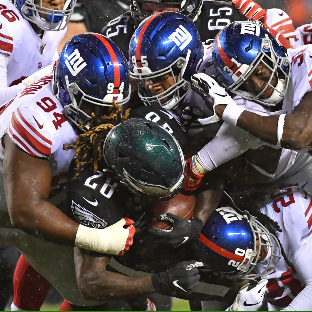 New York Giants defensive end B.J. Hill (95) lines up against the Dallas  Cowboys during the