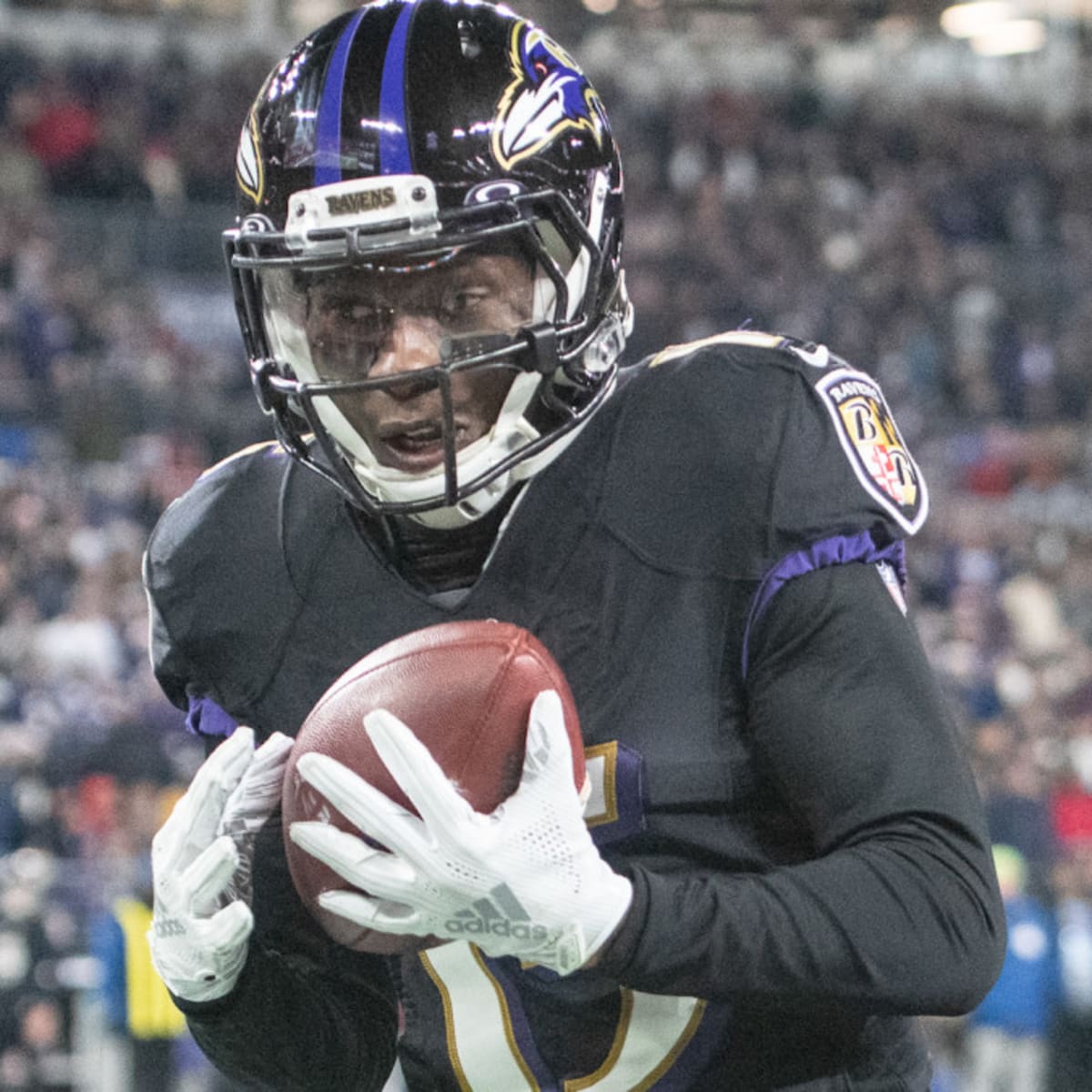 Baltimore Ravens wide receiver Marquise Brown (5) works out before