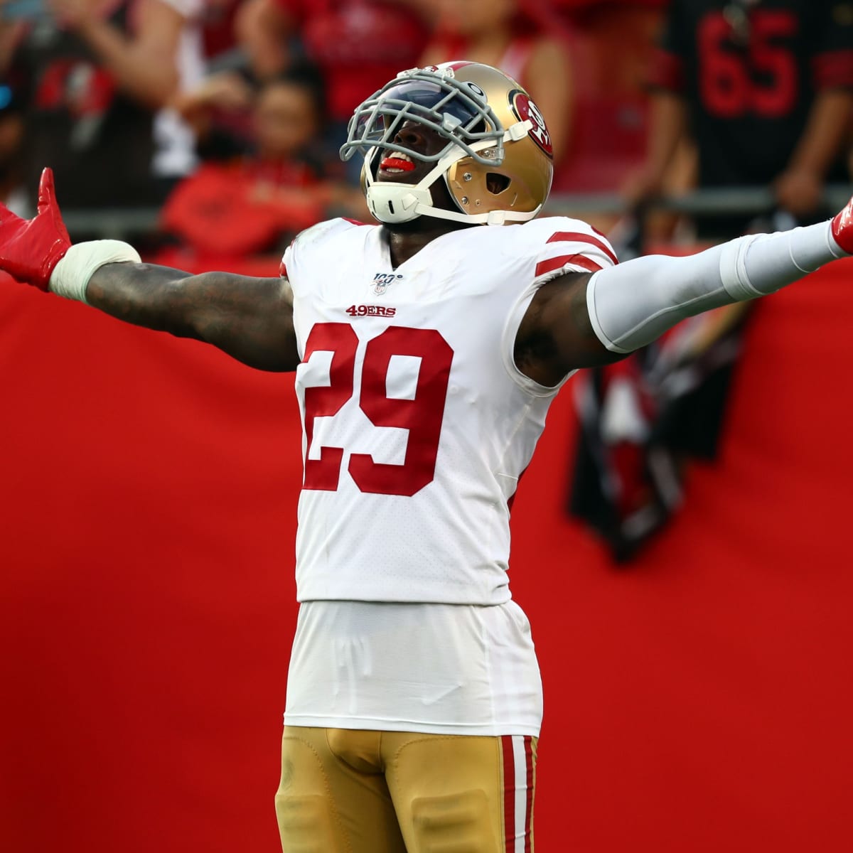 San Francisco 49ers strong safety Jaquiski Tartt (3) in action