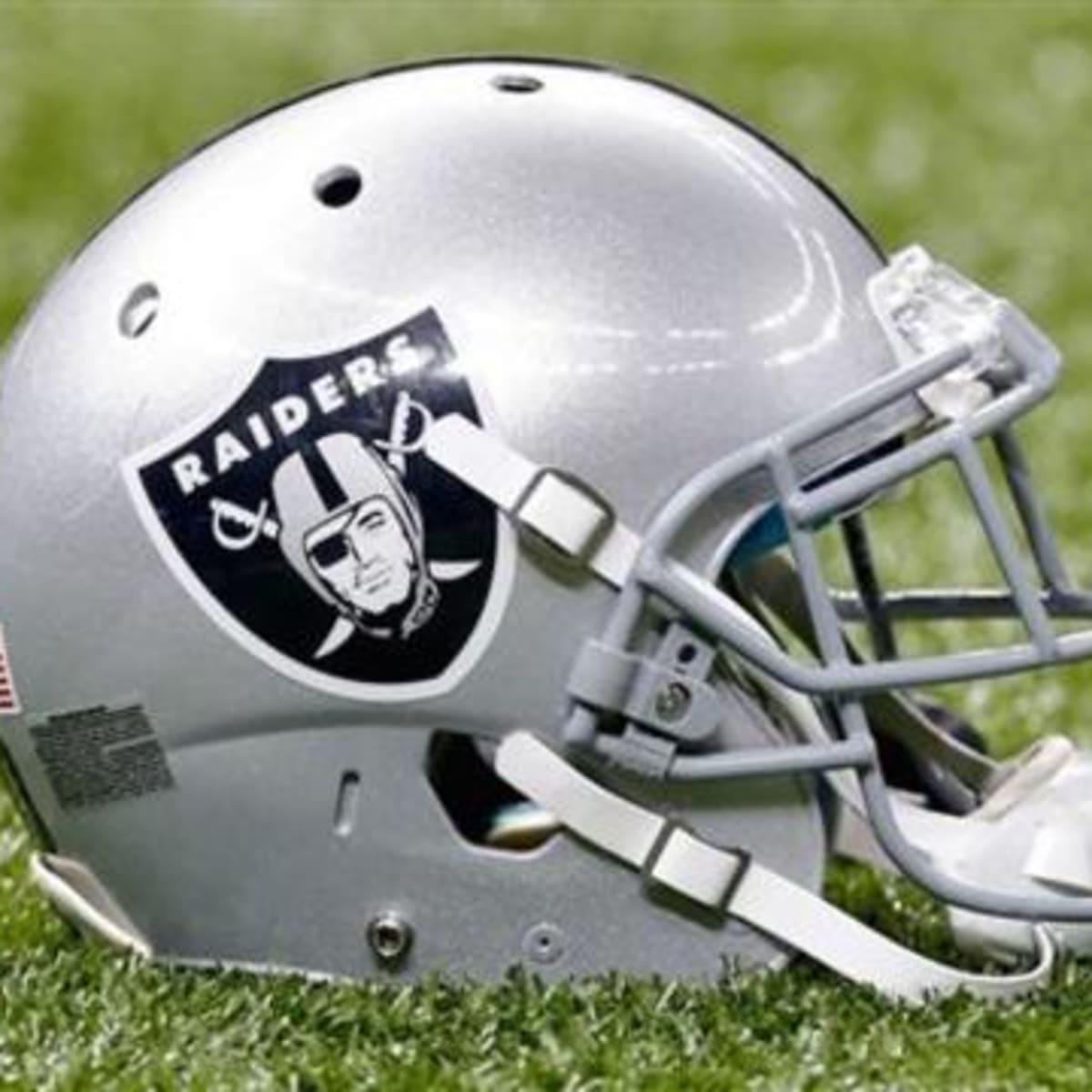 Mayflower Distributing 21 Las Vegas Raiders Helmet