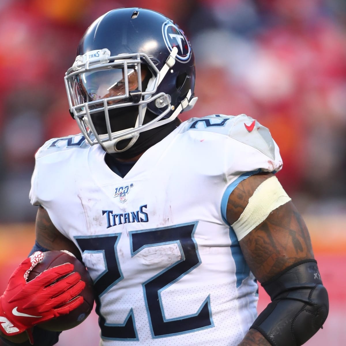 Fantasy Faceoff: Clyde Edwards-Helaire vs. Derrick Henry