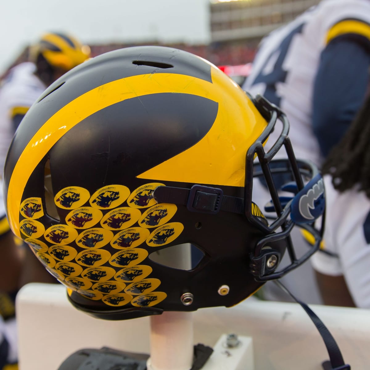 Michigan star Aidan Hutchinson tabbed as a top-10 defender to make big  impact in 2023 NFL season - Sports Illustrated Michigan Wolverines News,  Analysis and More