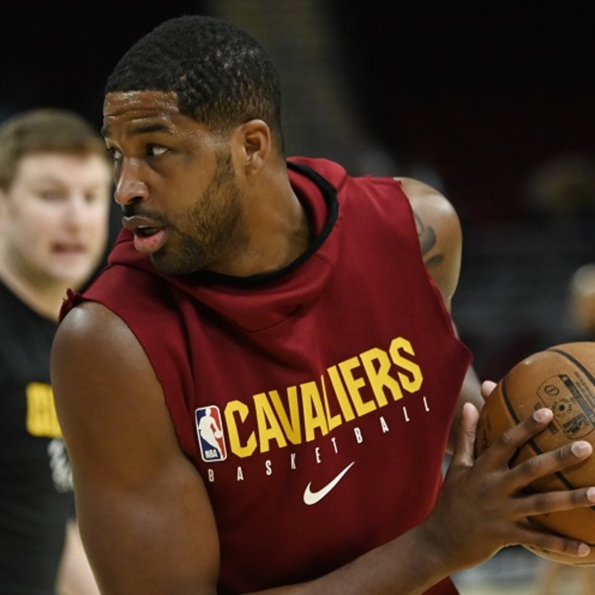 Tristan Thompson returns to Cavs on reported 1-year deal