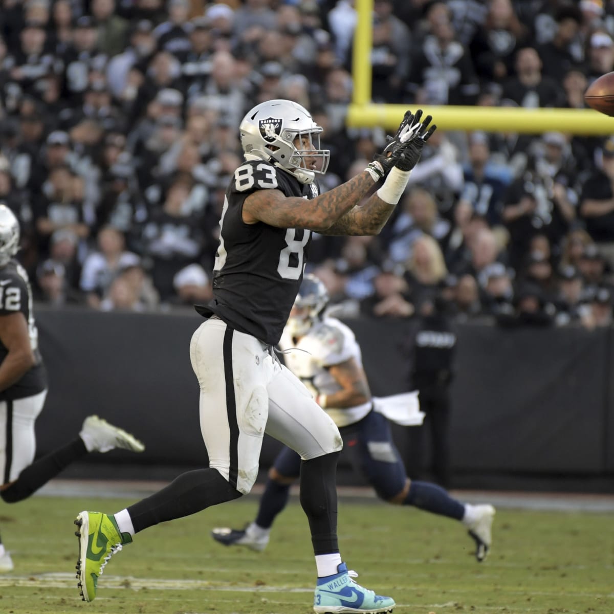 The Impact of Tight End Darren Waller on Monday Night - Sports Illustrated Las  Vegas Raiders News, Analysis and More