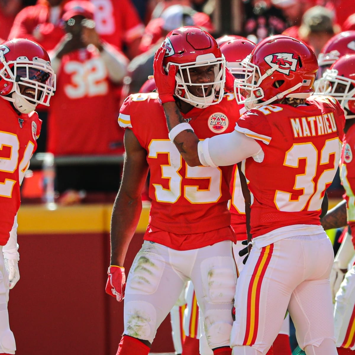 Kansas City Chiefs defensive end Tershawn Wharton (98) and