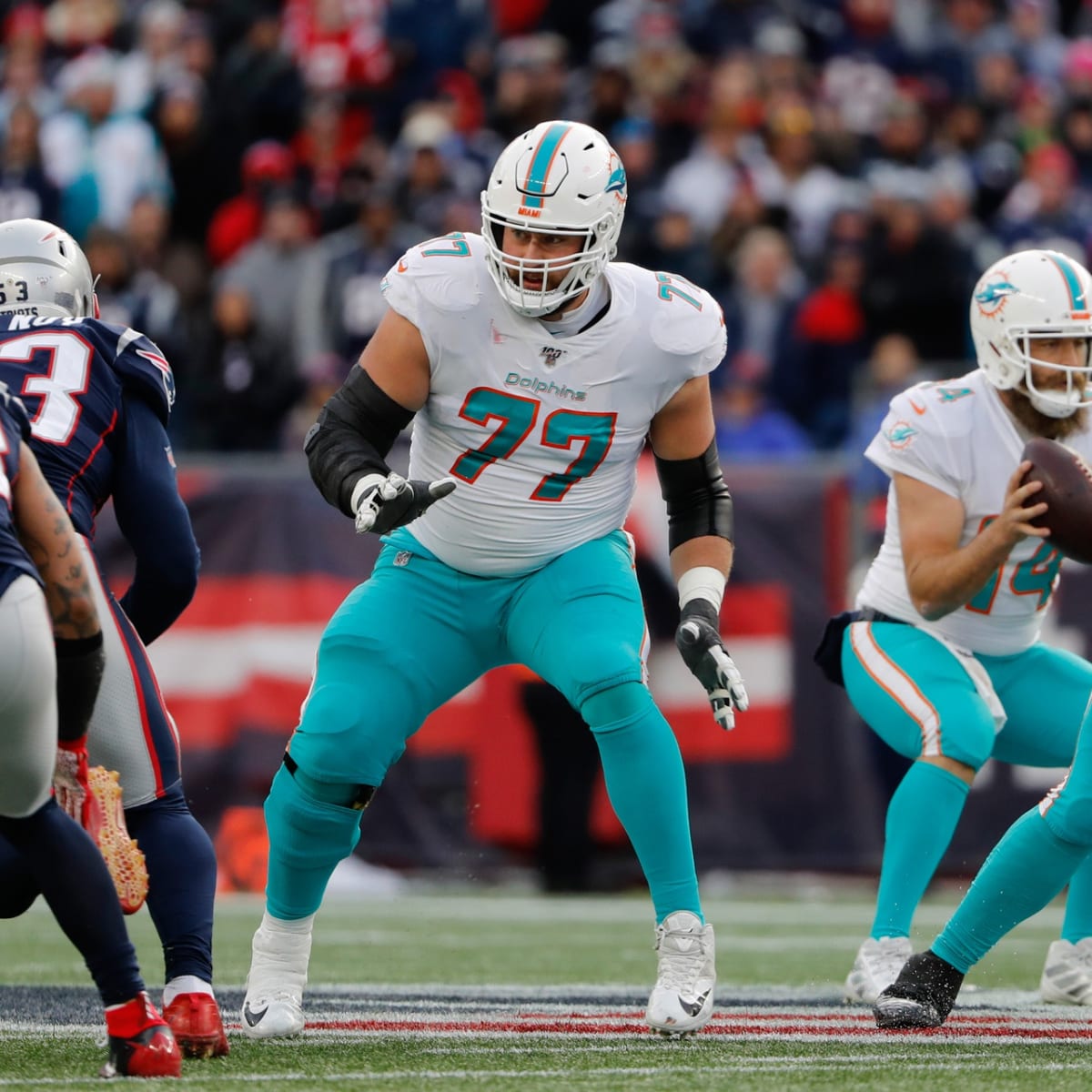 Where does Dolphins' Robert Hunt land in PFF's 2023 guard rankings?