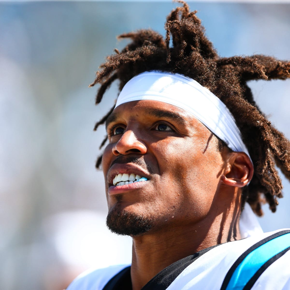 Former Panthers quarterback Cam Newton signs one year deal with the Patriots  - Cat Scratch Reader