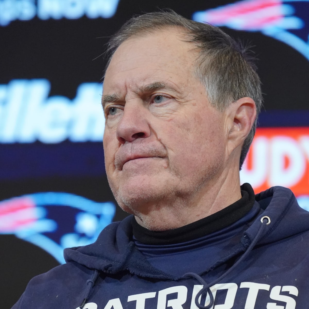 Report: Patriots fined, lose draft pick for videotaping Bengals