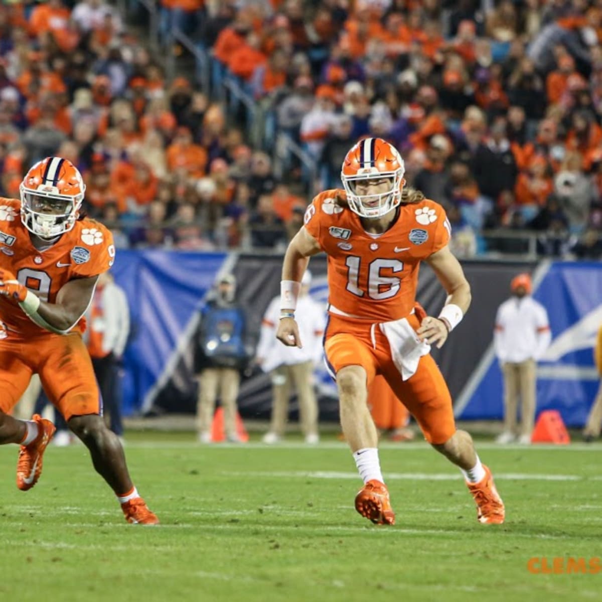 Clemson quarterback Trevor Lawrence tests positive for the coronavirus -  Los Angeles Times