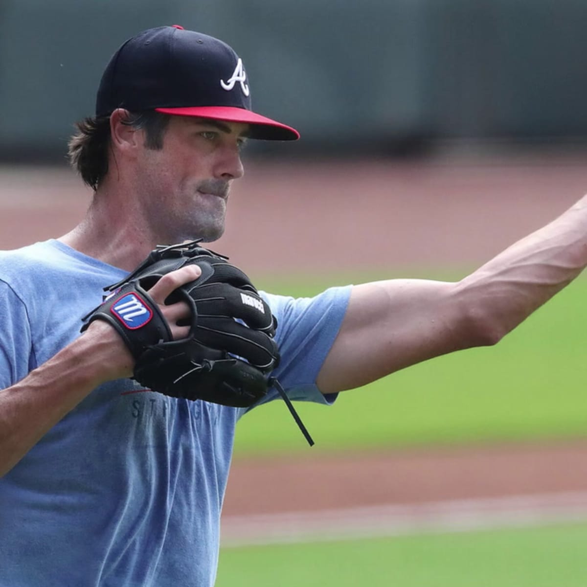 Cole Hamels to be slowed this spring with shoulder issue - Sports  Illustrated Atlanta Braves News, Analysis and More