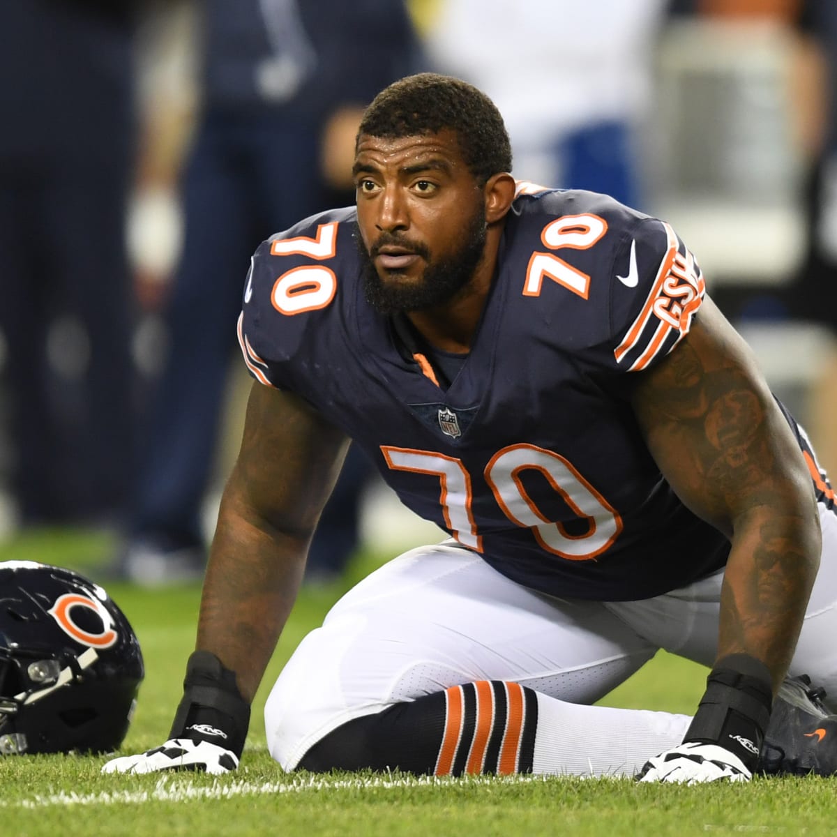 Chicago Bears parting ways with RT Bobby Massie