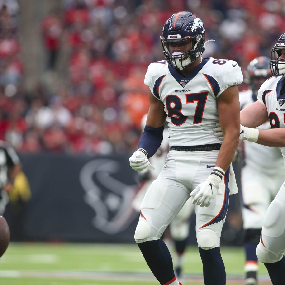 TE Noah Fant Carves Himself out a Slice of Denver Broncos History in Week 9  Performance - Sports Illustrated Mile High Huddle: Denver Broncos News,  Analysis and More