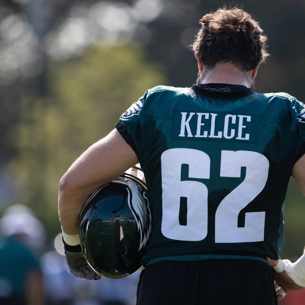 Philadelphia Eagles center Jason Kelce (62) argues a penalty call