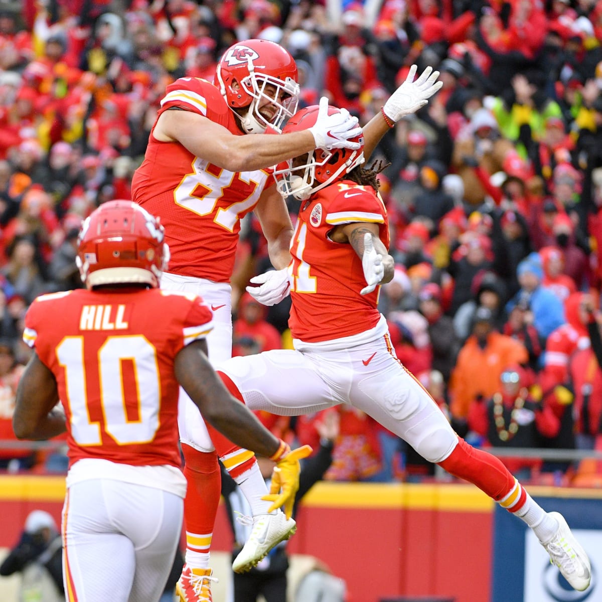 Chiefs News 8/7: Chiefs pass catchers ranked in bottom half of the