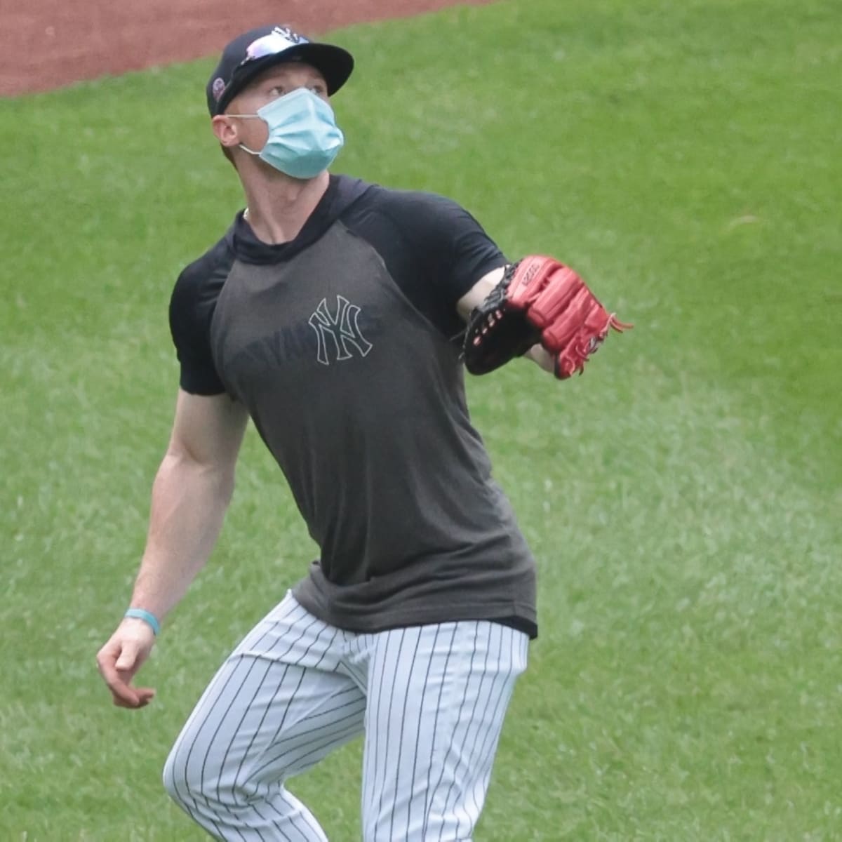 Pittsburgh Pirates player wears face mask during game that was