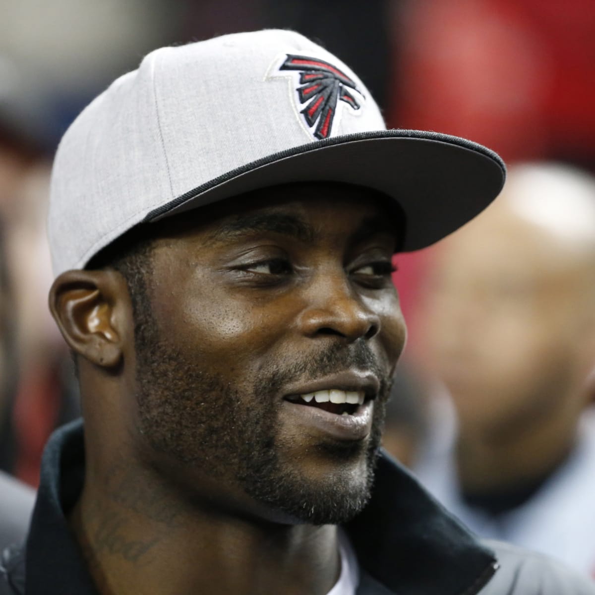 Michael Vick's four touchdowns helped Falcons beat Steelers