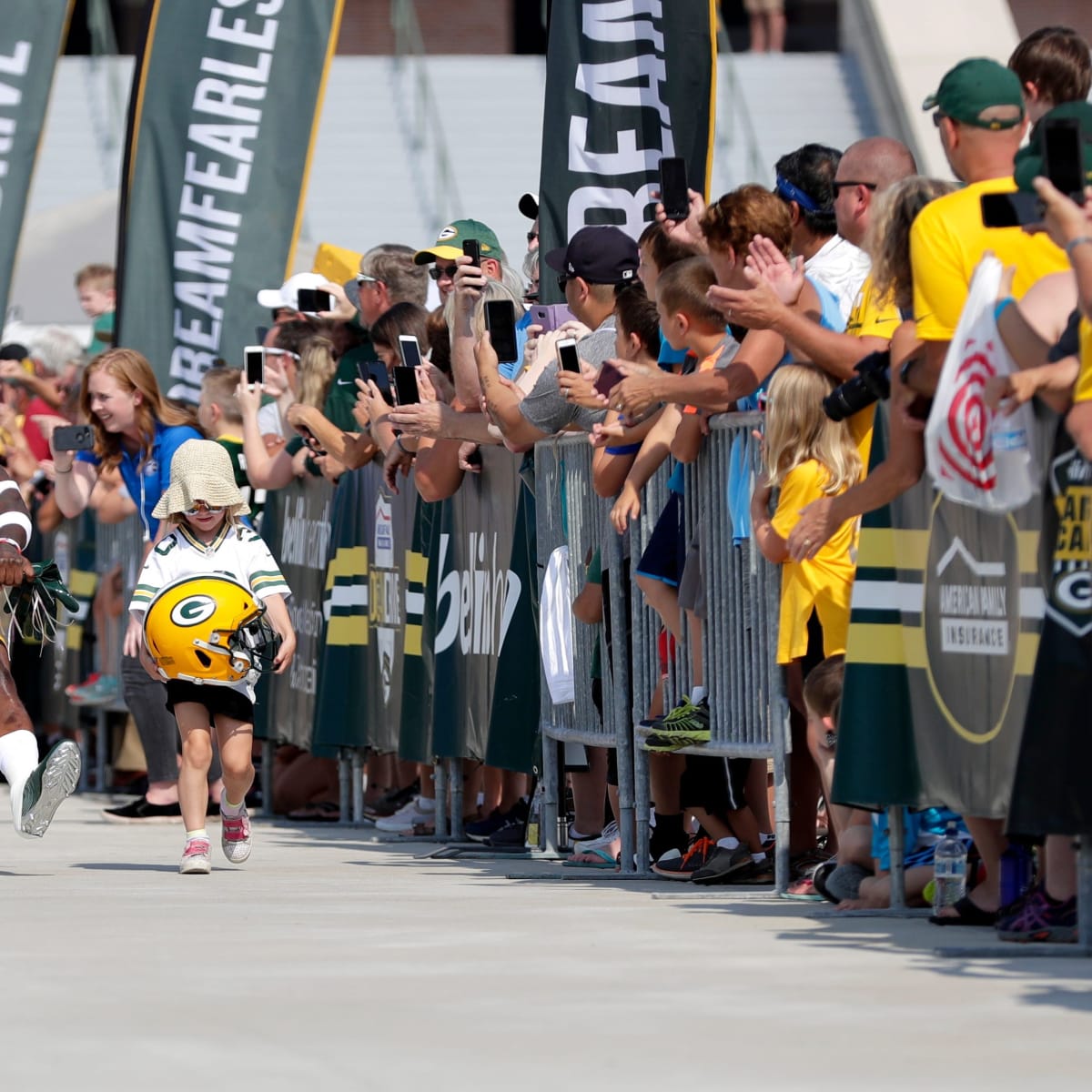 Green Bay Packers: No Fans Allowed At Training Camp, Family