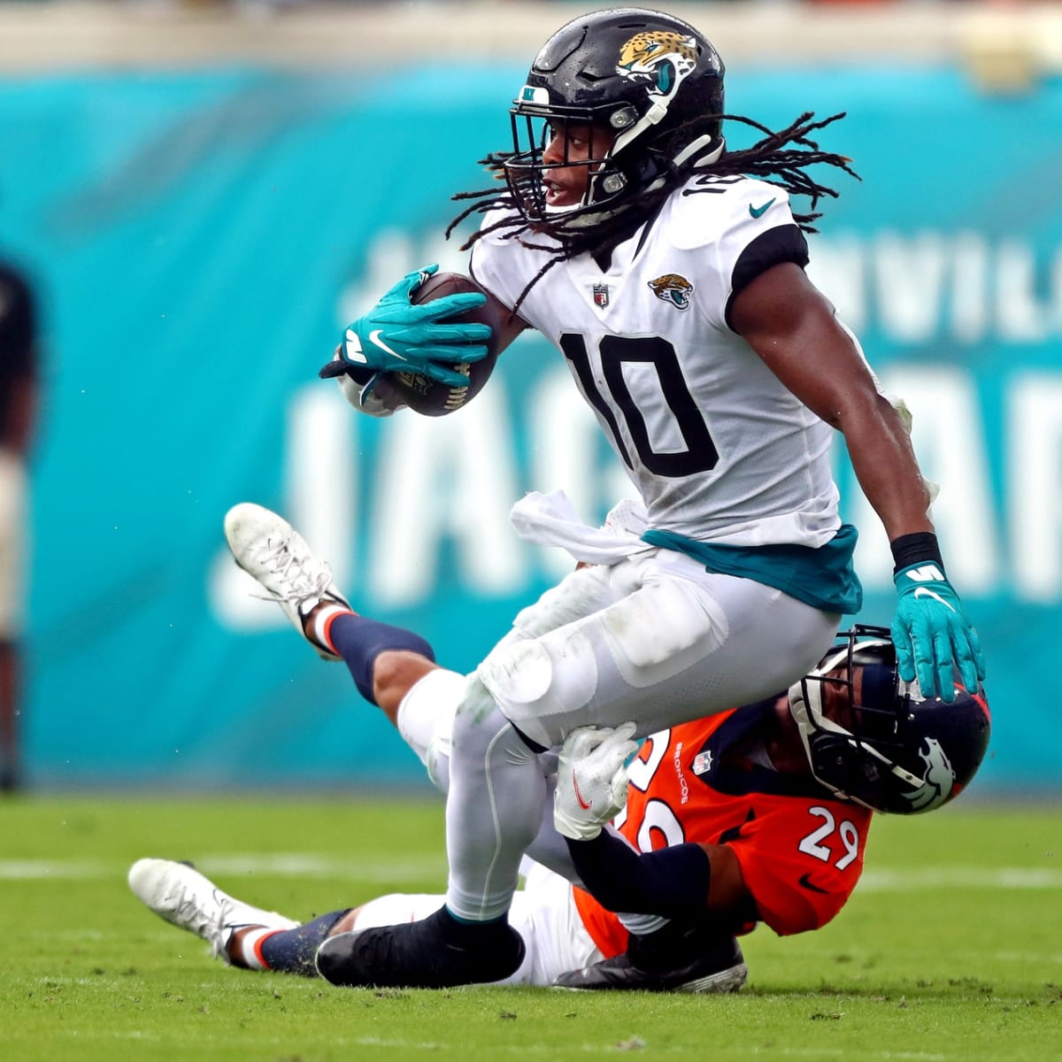 Travis Etienne injury news: Jaguars RB hurts foot, out for 2021 - Sports  Illustrated