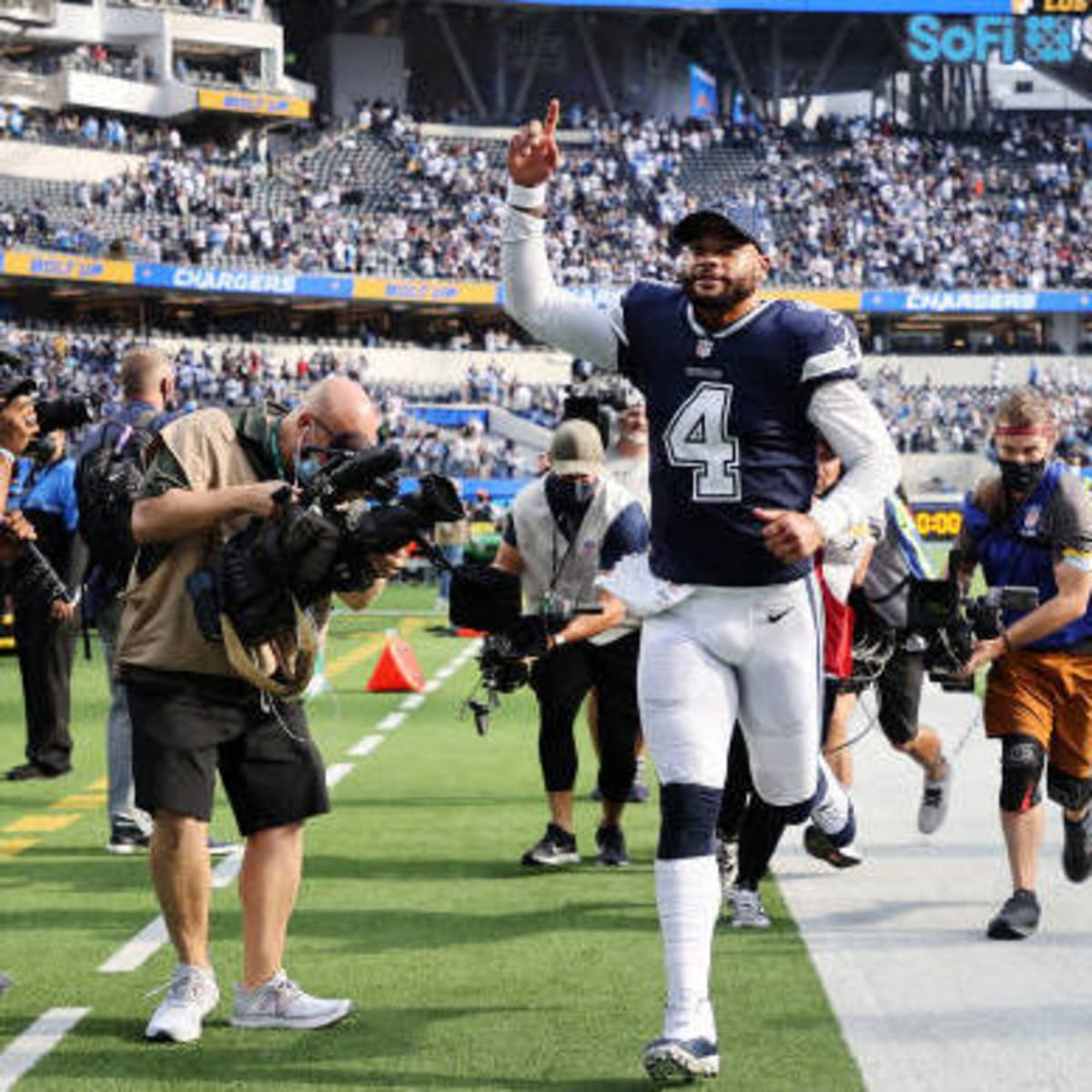 Cowboys take down Chargers, 20-17