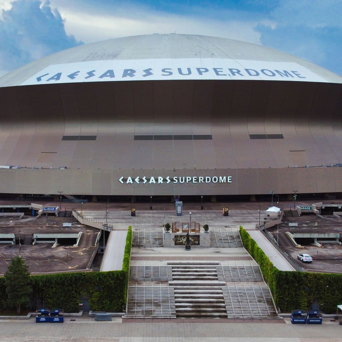 New Orleans: Flames shoot up side of Superdome roof, put out – The