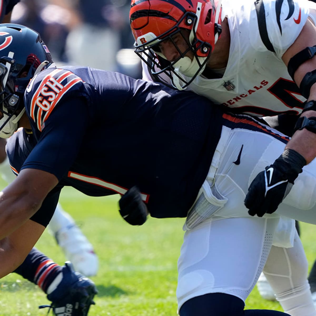 Chicago Bears game today: Ready or not, QB Justin Fields started