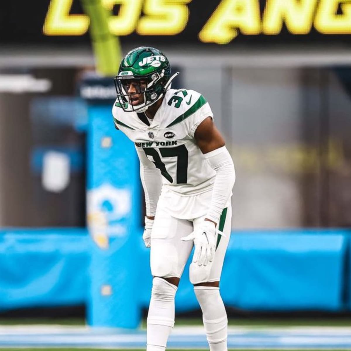 Bryce Hall's Impressive Early-Season NFL Numbers for the New York Jets -  Sports Illustrated Virginia Cavaliers News, Analysis and More