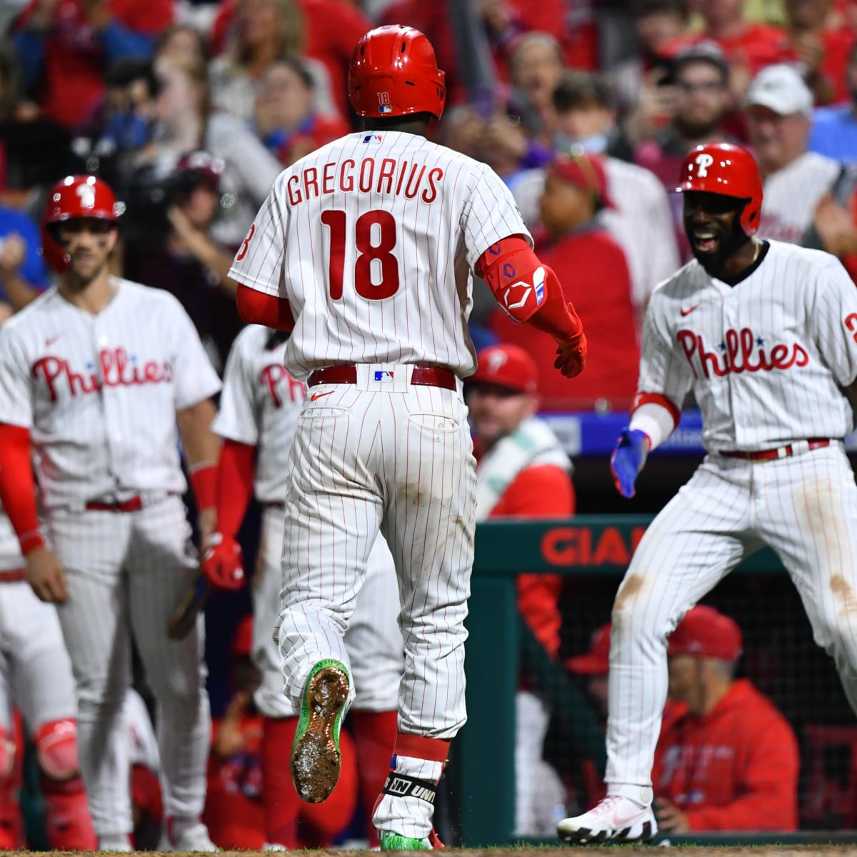 Ronald Torreyes' homer helps Phillies erase 6-run deficit to beat